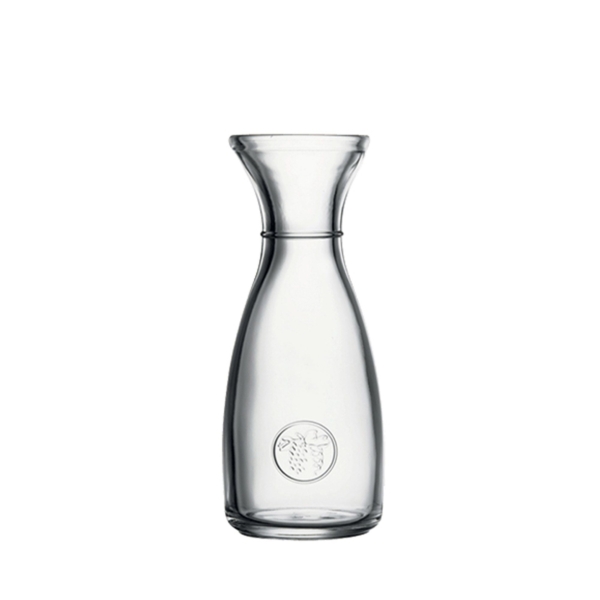 Carafe en verre transparent