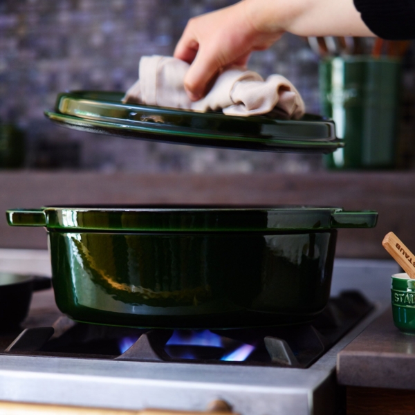 STAUB | LA COCOTTE - Cocotte - ovale - 330mm - Fonte - Vert basilic