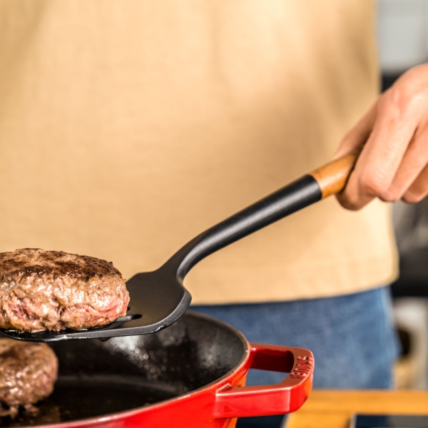 STAUB | Spatule à poêle - 310 mm - Silicone - Noir