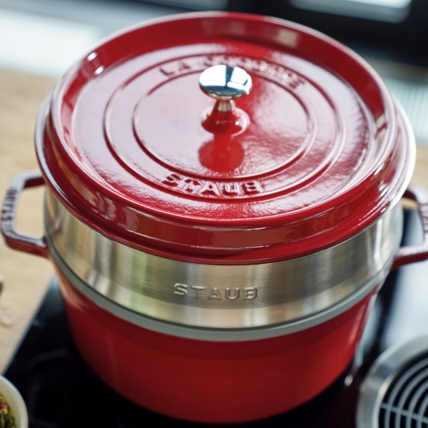 STAUB | LA COCOTTE - Cocotte avec insert vapeur - Ø 260mm - Fonte - Rouge cerise