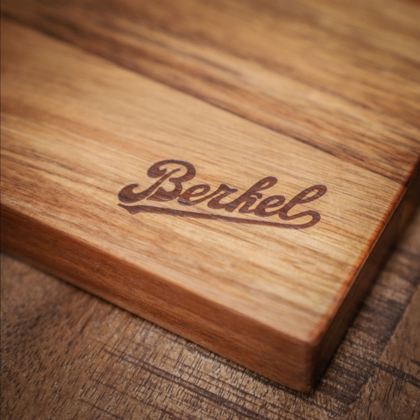 Berkel | Planche à découper en bois d'acacia - 395x275mm