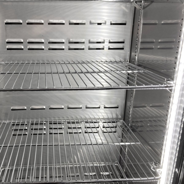 Réfrigérateur à boissons - 300 litres - Intérieur en inox - 1 porte vitrée