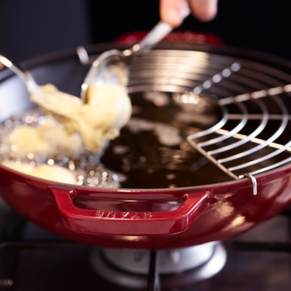 STAUB | SPECIALITES - Wok avec couvercle en verre - Ø 300mm - Fonte - Rouge grenadine