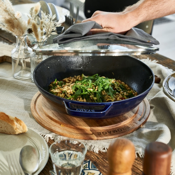 STAUB | SPECIALITIES - Wok avec couvercle en verre - Ø 300mm - Fonte - Bleu foncé