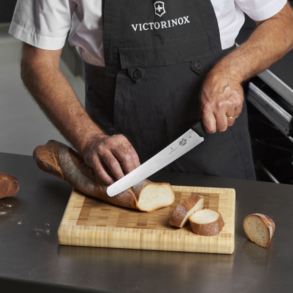 VICTORINOX | FIBROX - Couteau à pain et à pâtisserie avec lame ondulée - Lame : 260 mm