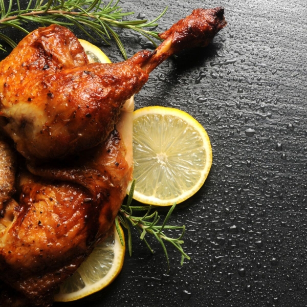 Grill à poulet au charbon de bois - avec 1 broche pour jusqu'à 3 poulets